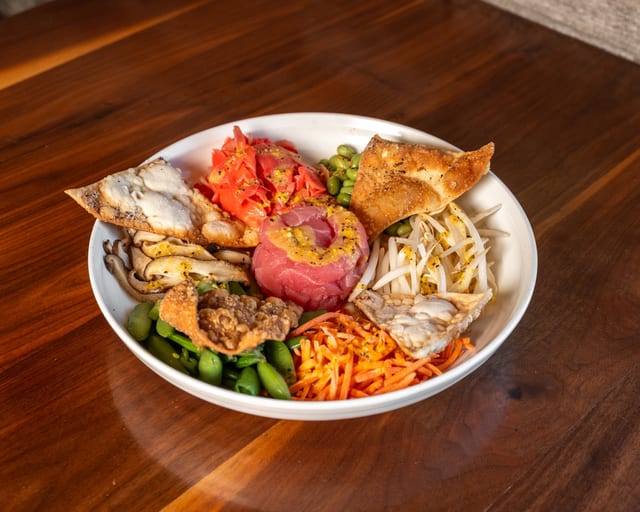 AHI TUNA BOWL.